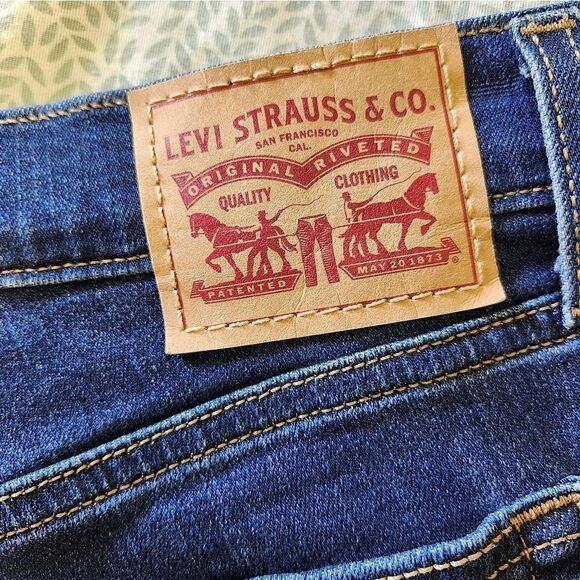 LEVI'S Women's High Rise Dk Wash Blue Denim Fringed Summer Short Shorts Size 31 - Picture 10 of 12